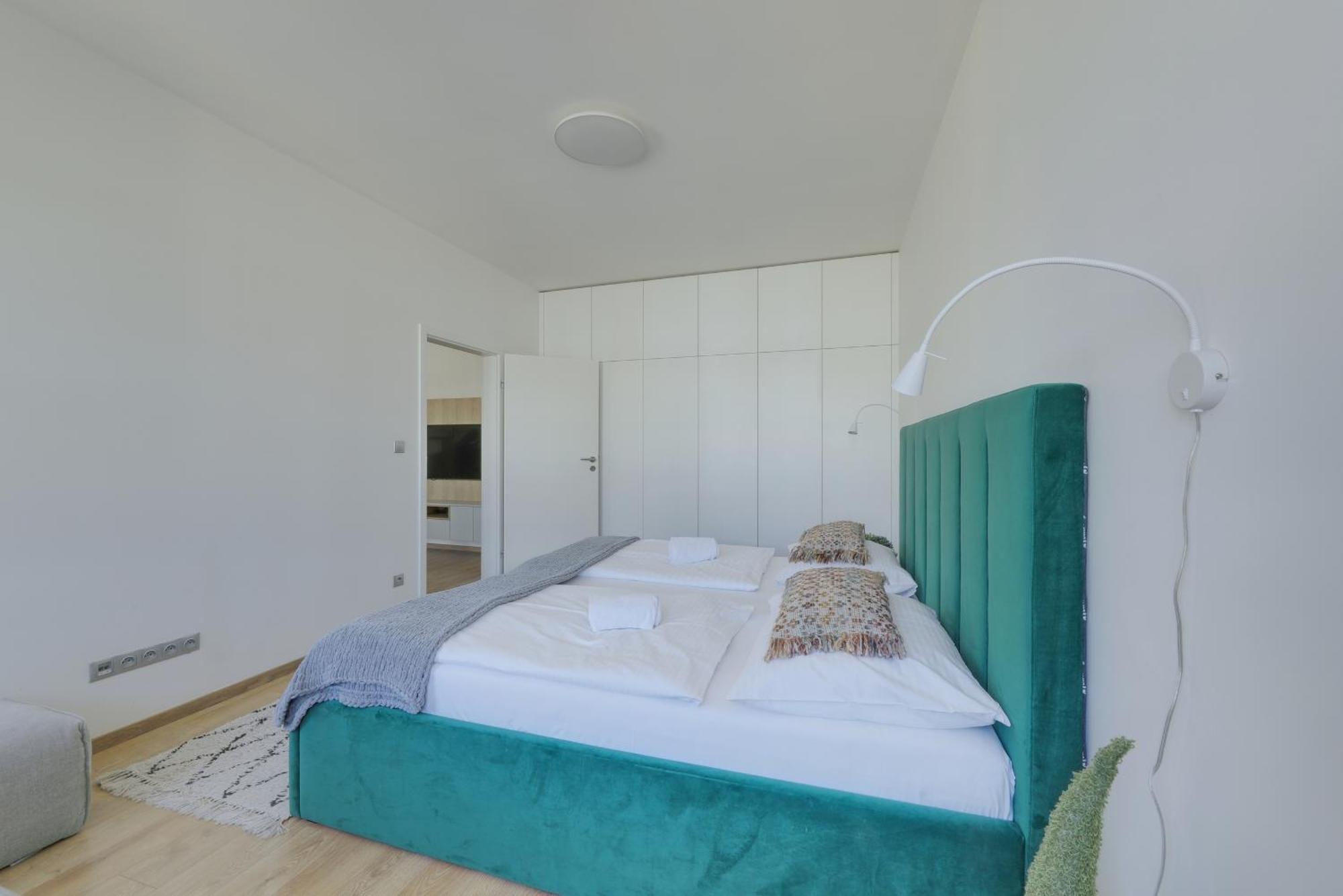Lermont Apartment Old Town براتسيلافا المظهر الخارجي الصورة